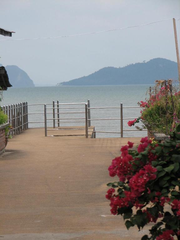 Mango House Seafront And Apartment Koh Lanta