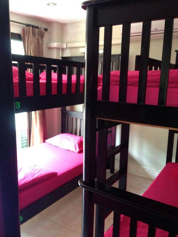 Baan Smile Place Hostel *