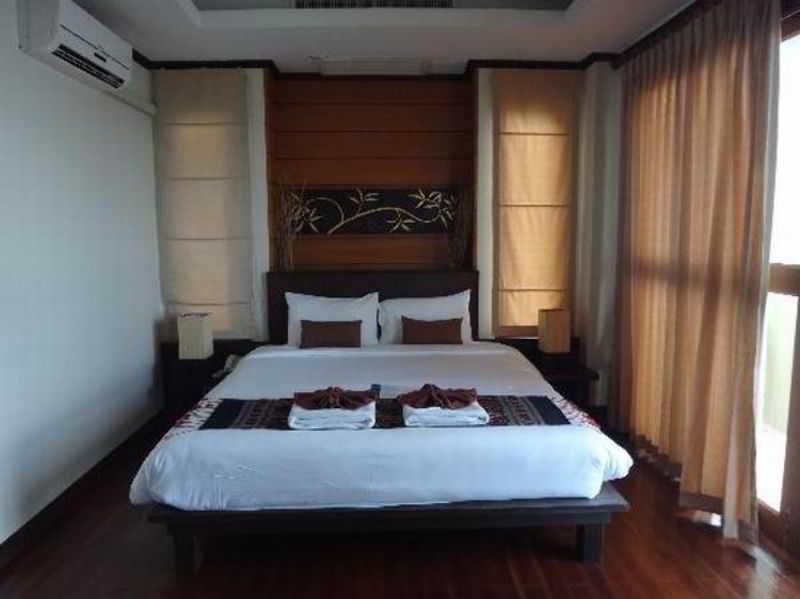 La Moon And Restaurant Hotel 4*