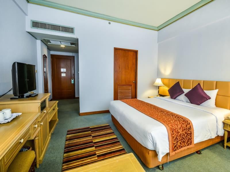 Courtyard By Marriott Town 4*