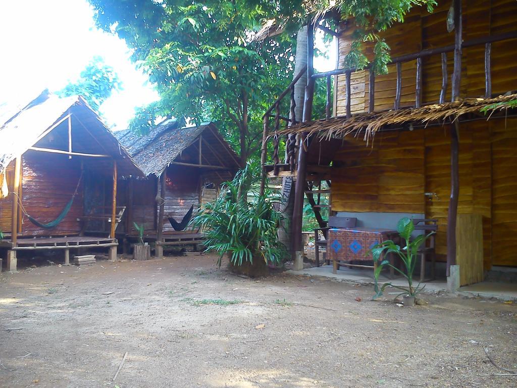 Guest house Easy Huts