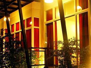 Loma Place 2*