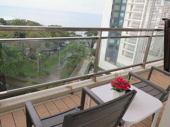 Reflection Jomtien Beach Condo By Dome Hotel 3*