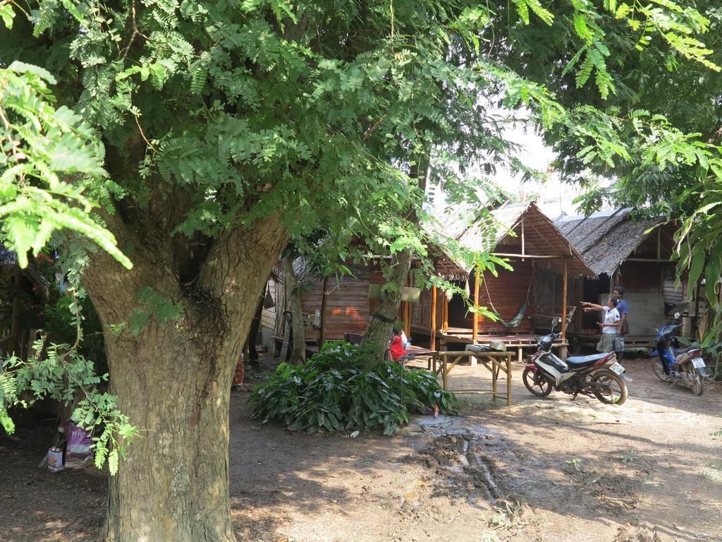 Guest house Easy Huts 2*