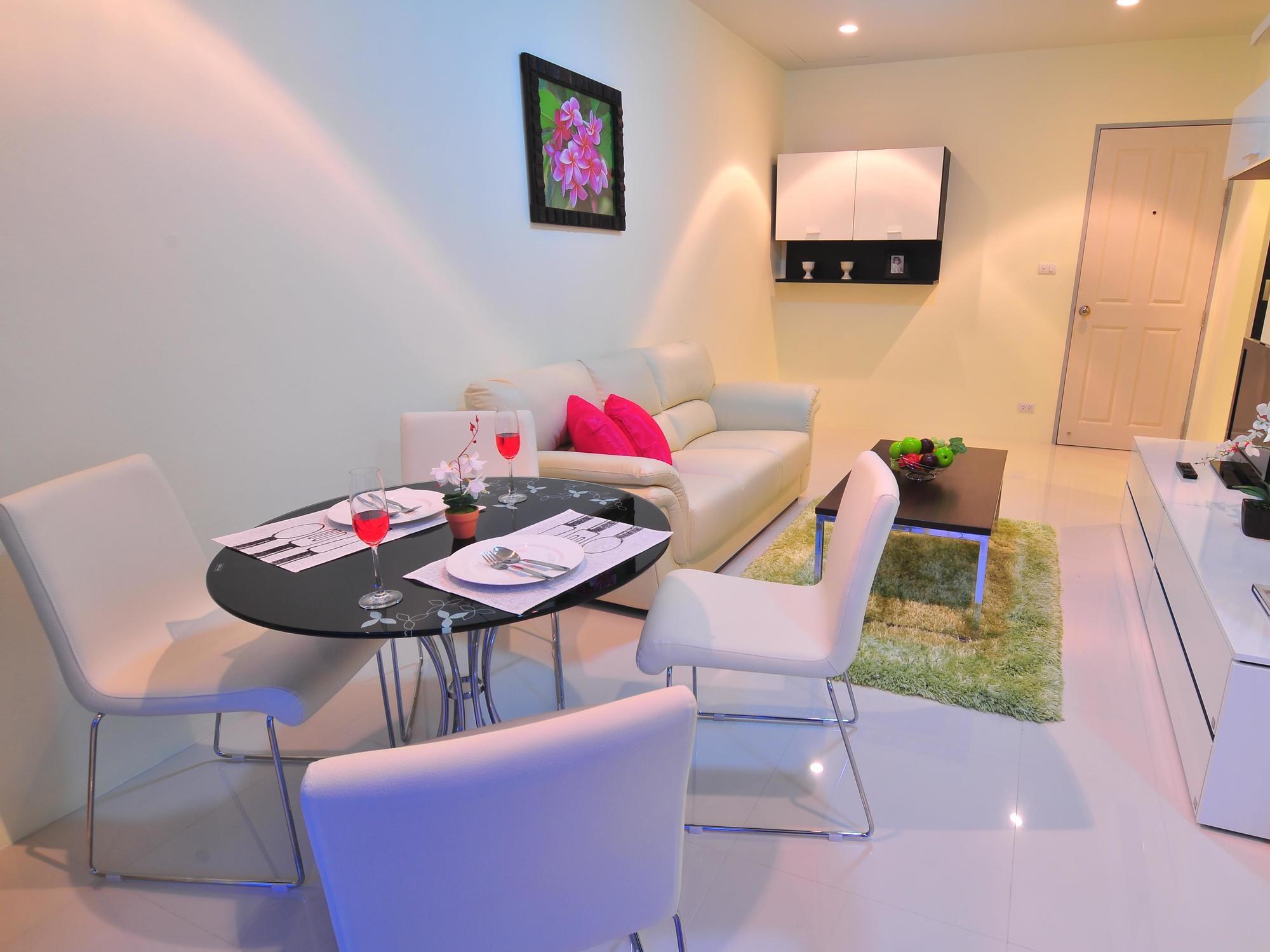 Apartamento Royal Phuket *