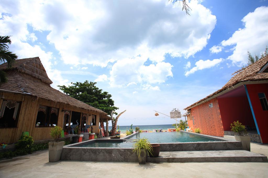 Cha-ba & Art Gallery Resort