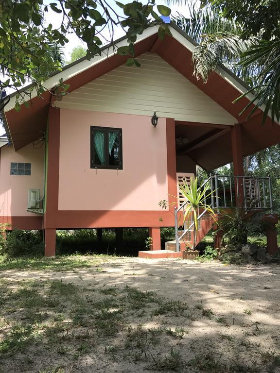 Cashew Nut Bungalows Guest house