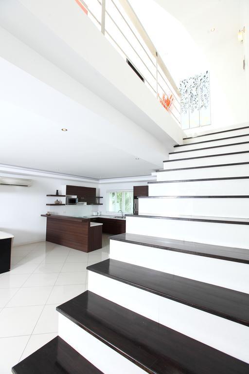 Villa Hidden Palm Pool Pattaya