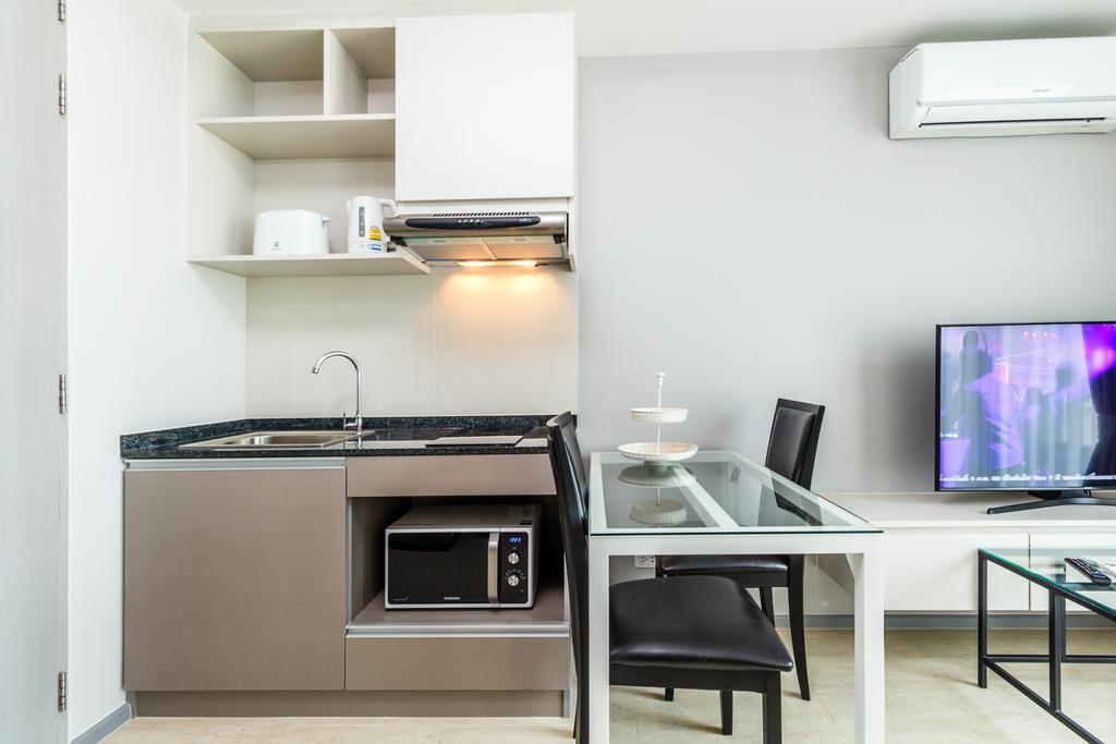 6th Avenue By Lofty Apartment