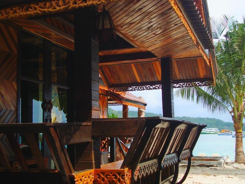 Sea View 2*