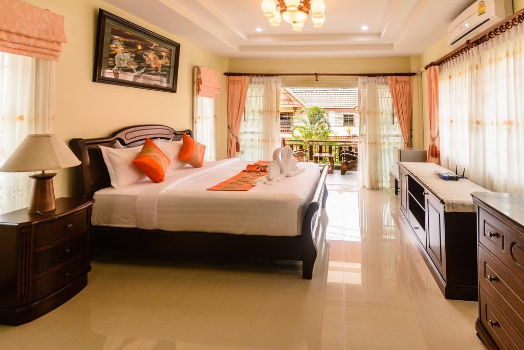 Villa Lana Pool *