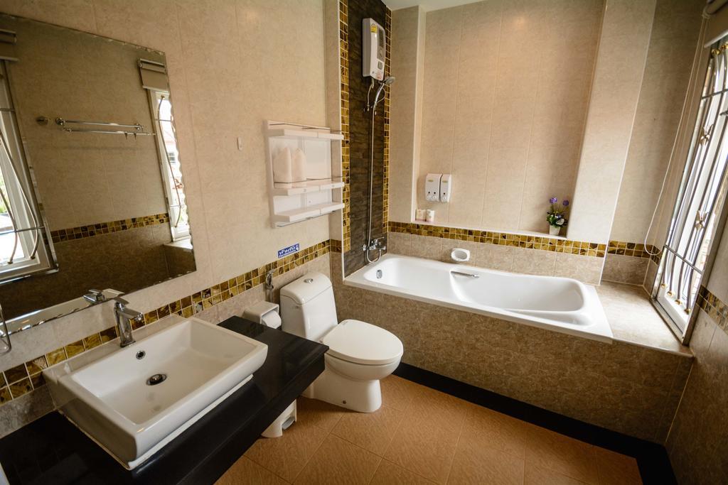 Lana Pool Villa Ban Klong Haeng