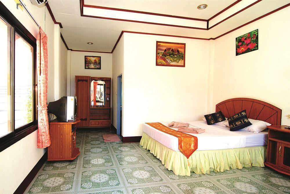 Lanta Emerald Hotel 3*