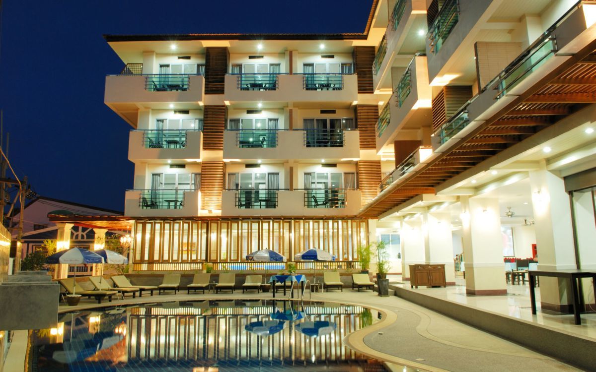 Hotel First