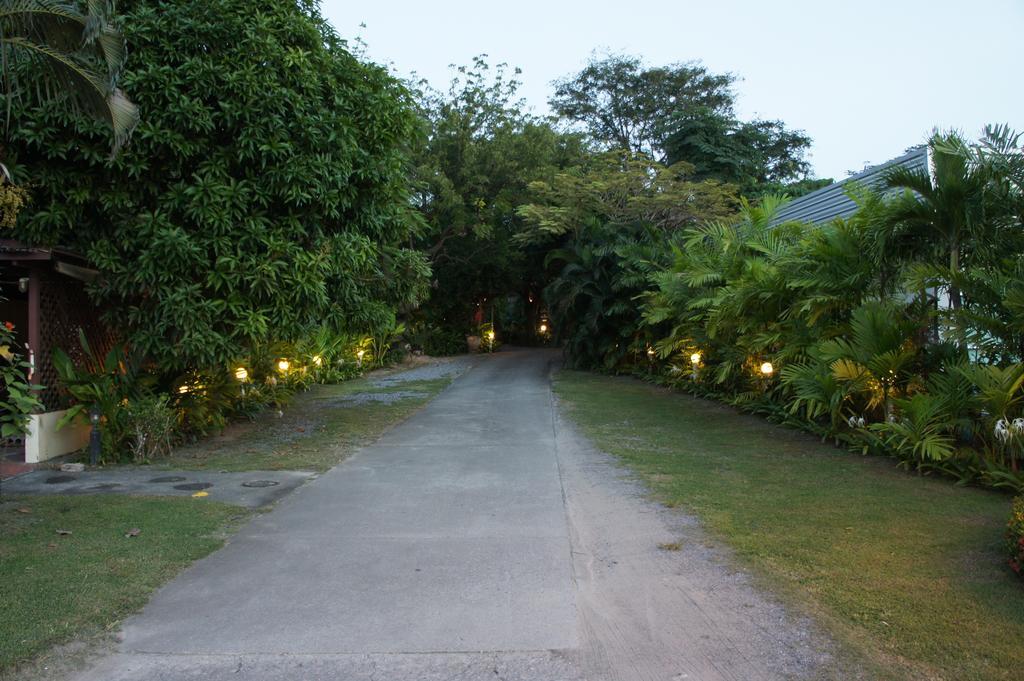 Resort Palm Village Rawai