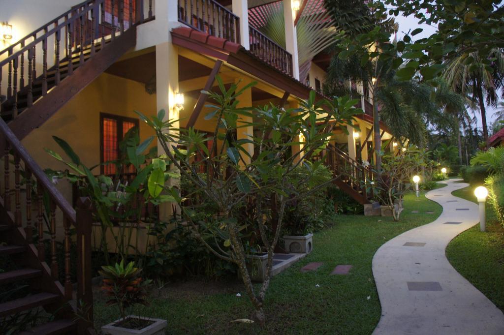Resort Palm Village 3*