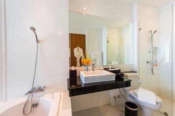 Pelican Bay & 4* Tub Kaek Beach