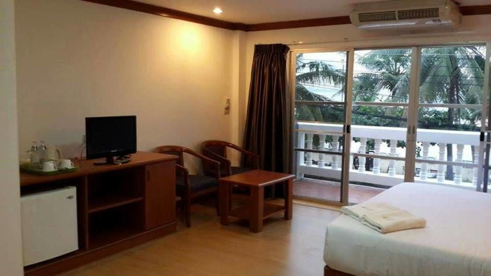 Hotel Sea Falcon 2*