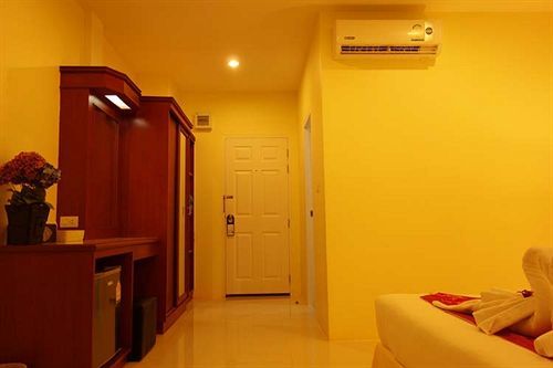 Hotel Oyo 75361 Phuket Airport Sonwa 3*