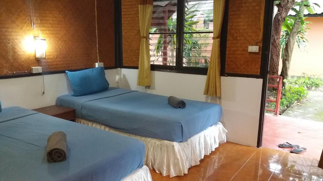 Lanta Sunny House Resort