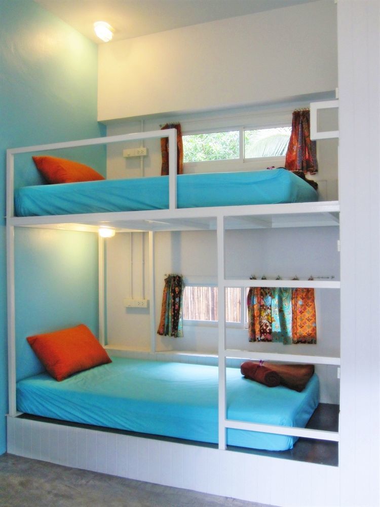 Glur Hostel *