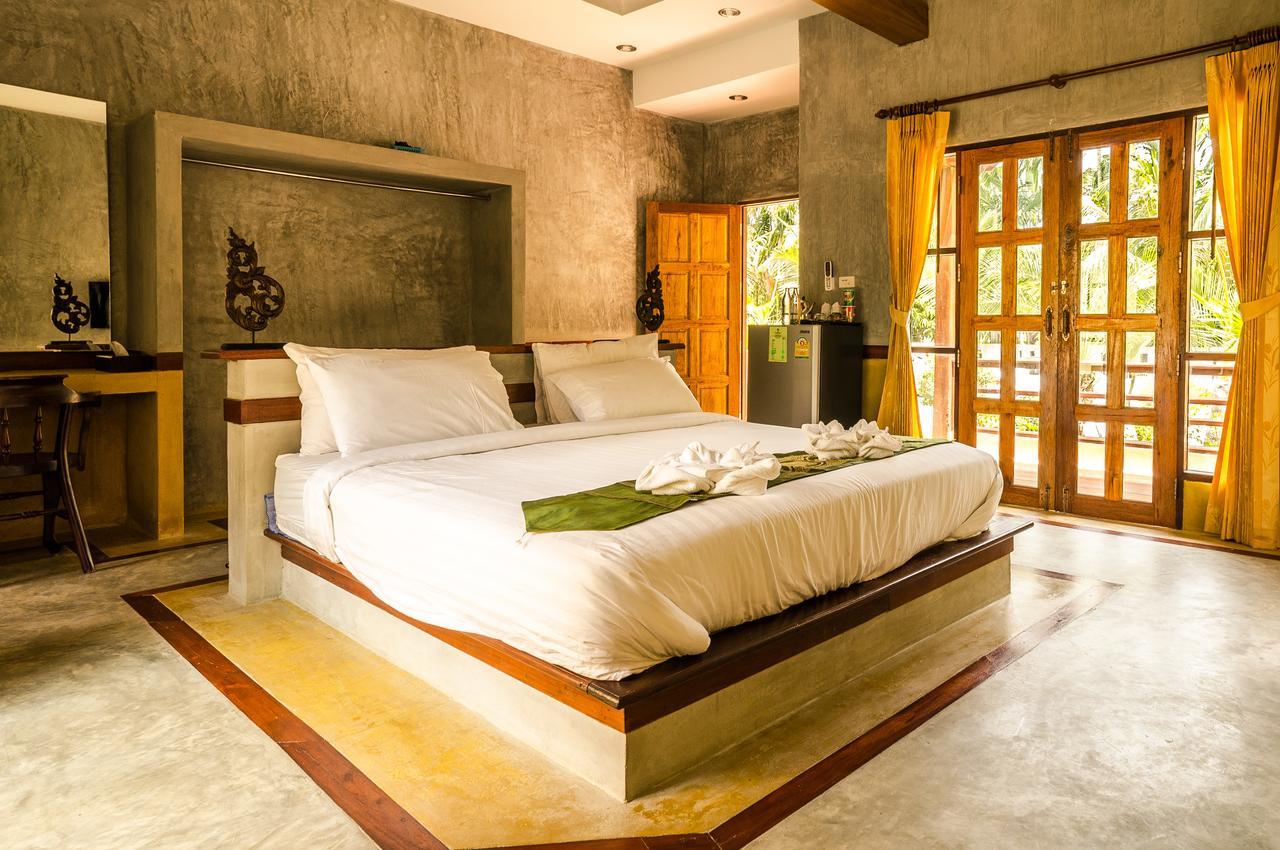 Palms Hill Resort 3*