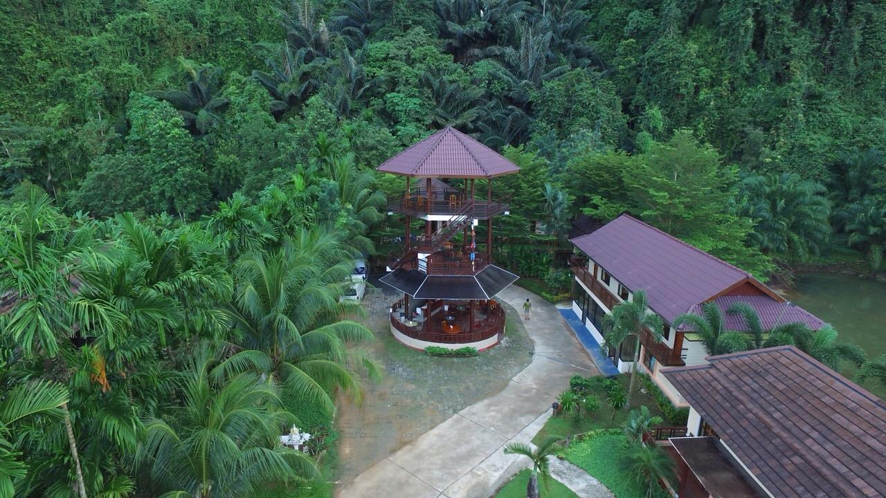 Palms Hill Resort