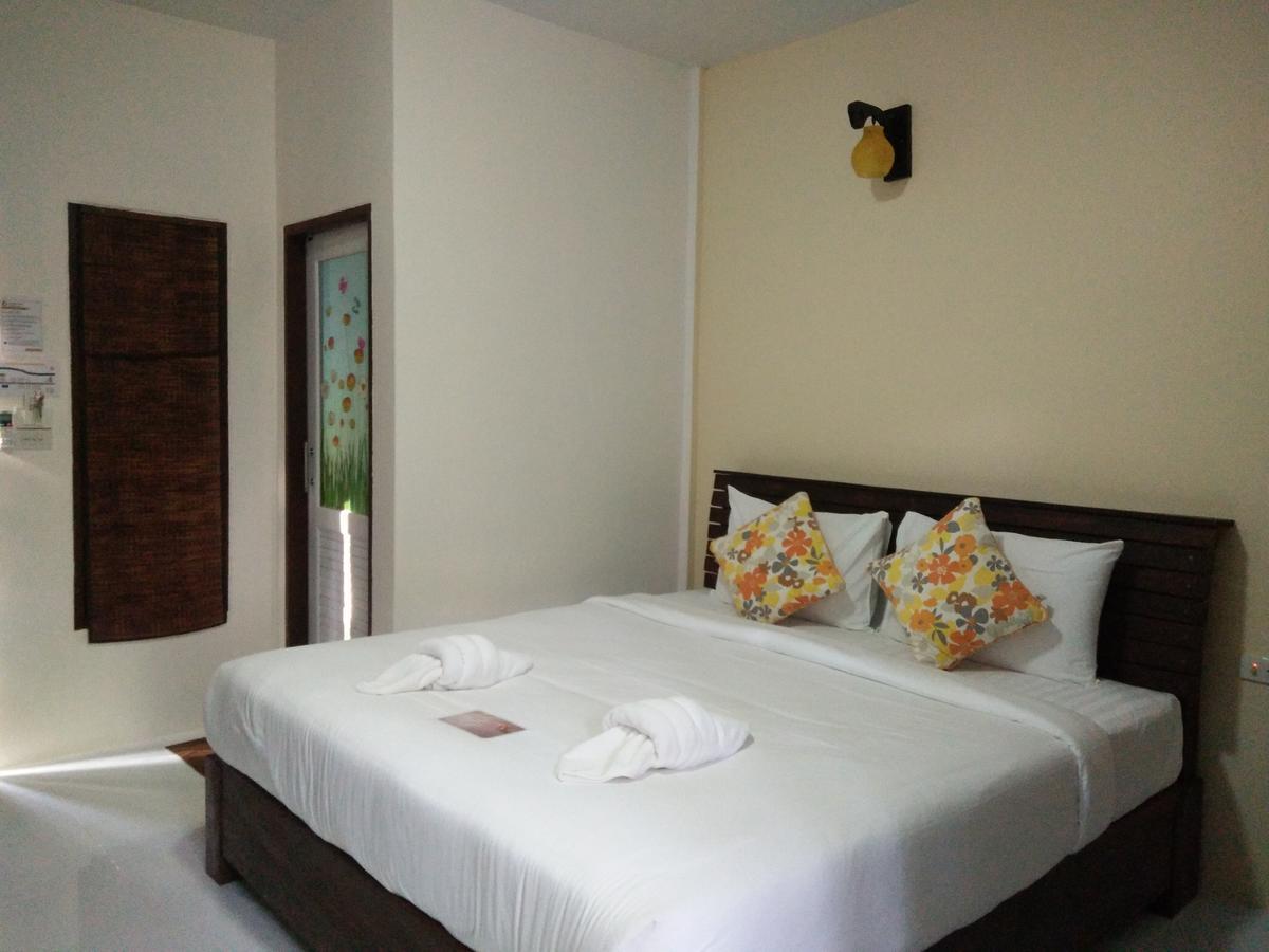 Baan Suan Rim Klong Resort 3*