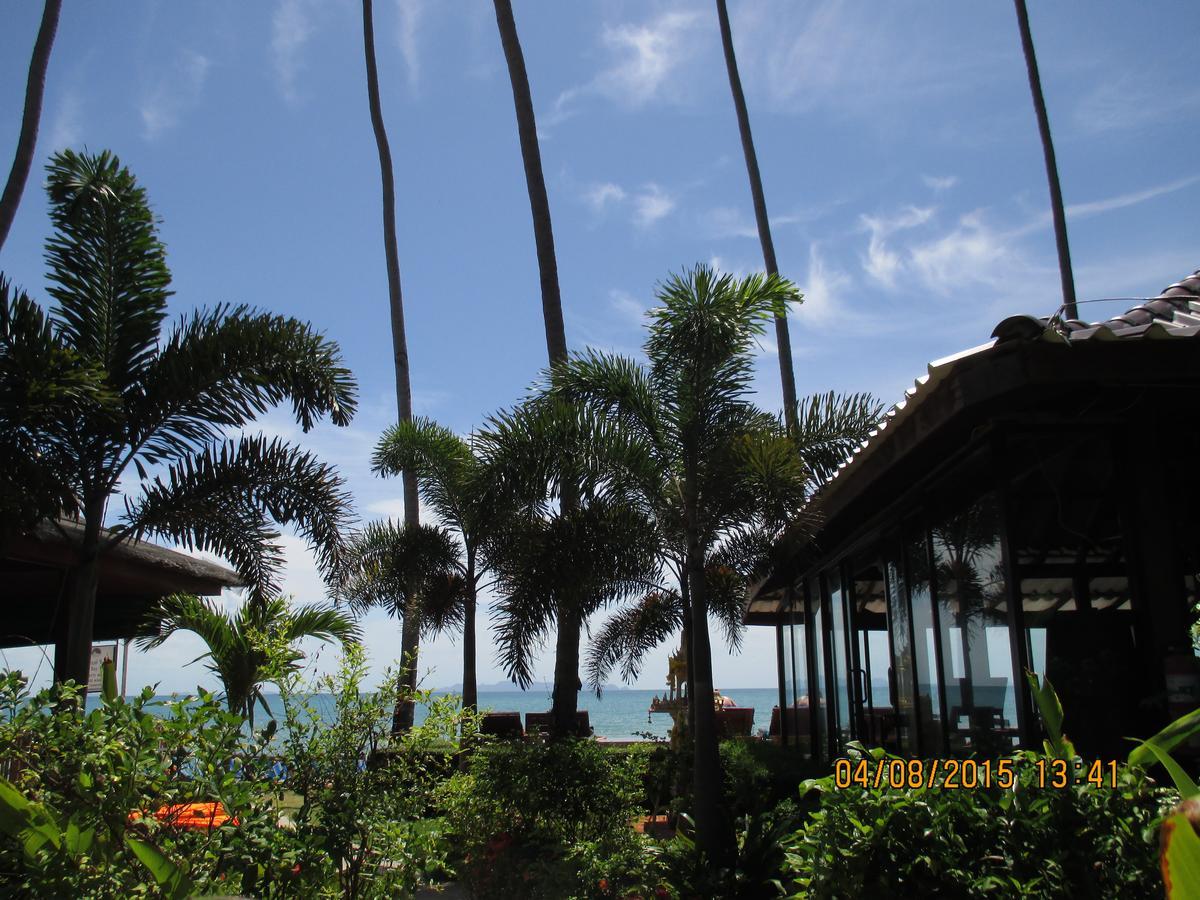 Lipa Bay Resort 3*