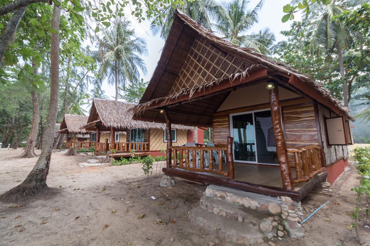 Kohjum Freedom Resort Koh Jum