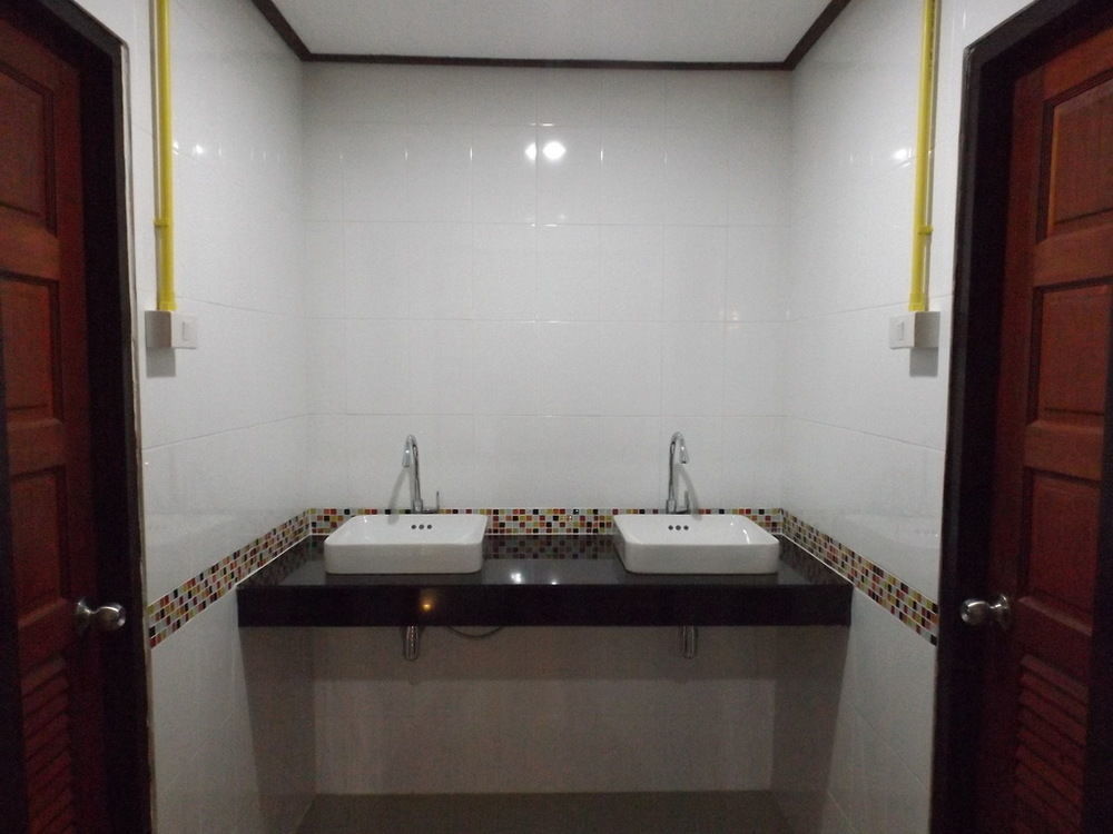 Lanta Long Hostel