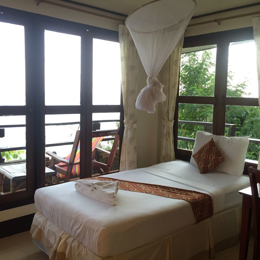 Bamboo Bay Resort 3*