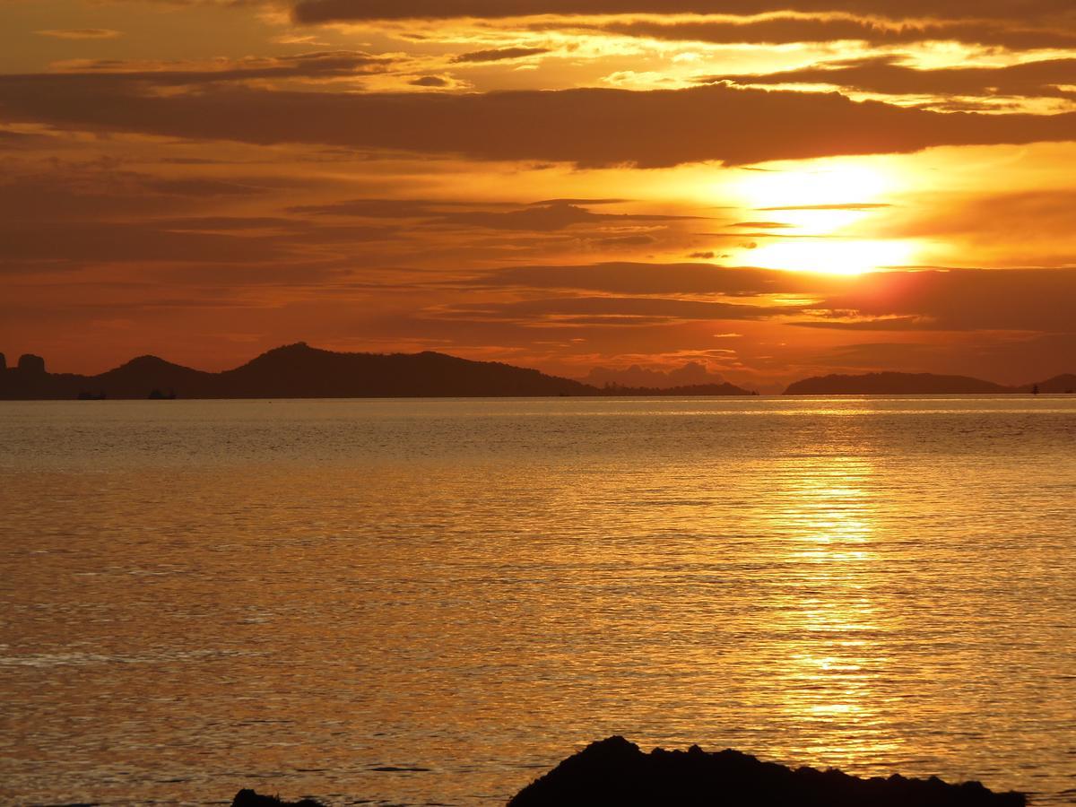 Koh Jum Lodge *