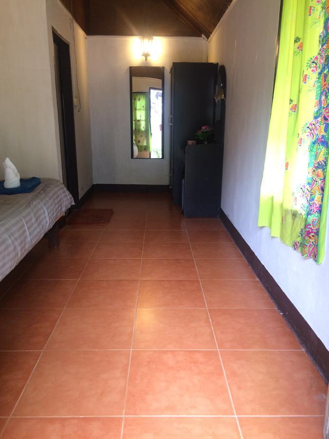 Sea Shell Resort *