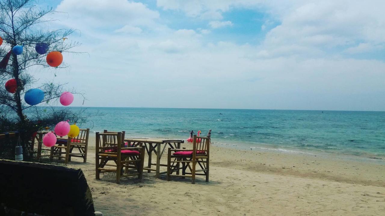 Sea Shell Resort *