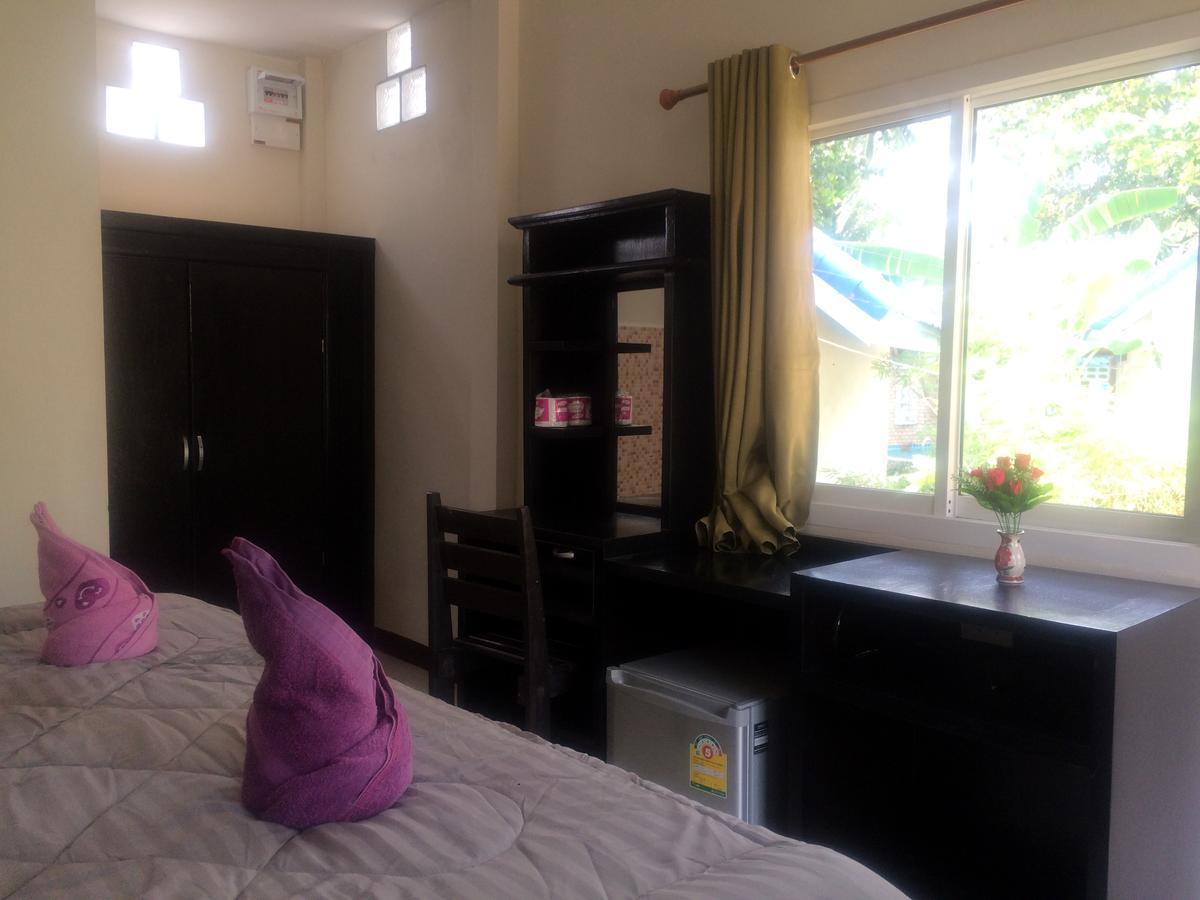 Sea Shell Resort *