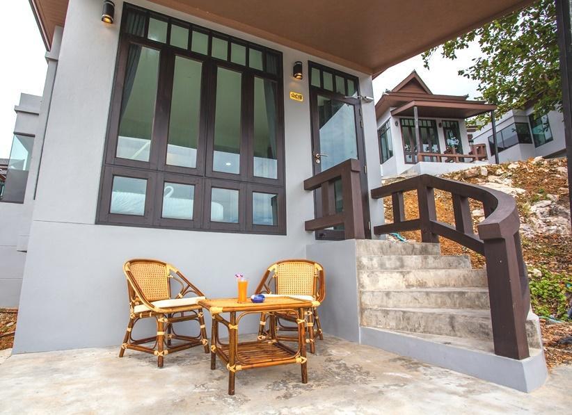 Lanta Corner Resort 3*