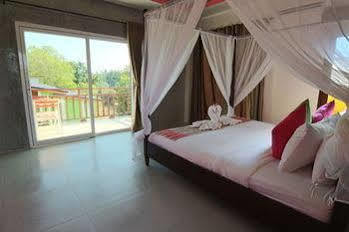 Hotel Pinky 3*