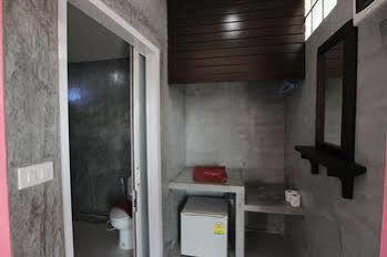 Pinky Hotel Koh Lanta