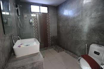 Pinky Hotel Koh Lanta