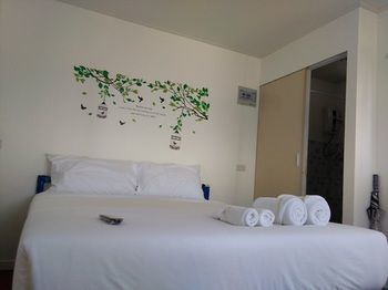 I Talay Bar & Hotel