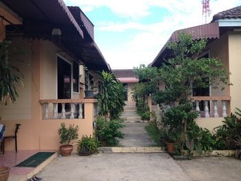 Hotel Oyo 325 Naiyang Thalang