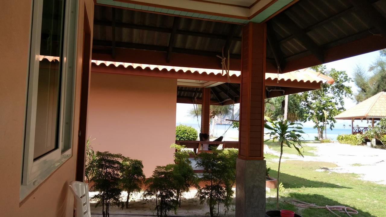Kaimuk Thong Resort Koh Ngai