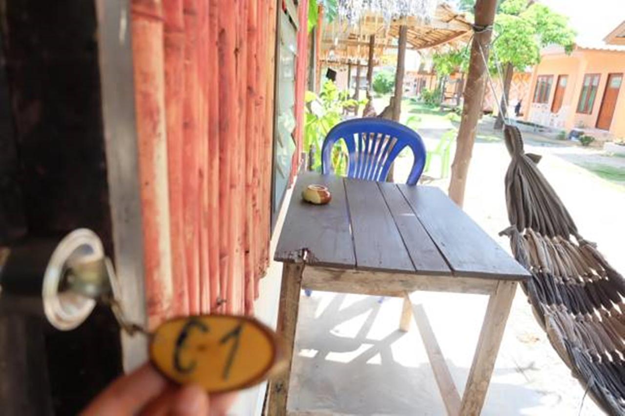 Resort Monkey 2*