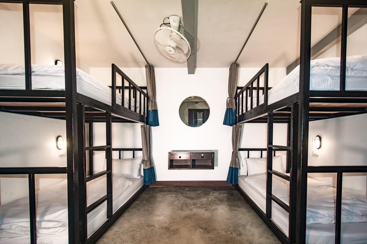 Balcony Party - 18-40 (adults Only) Hostel *