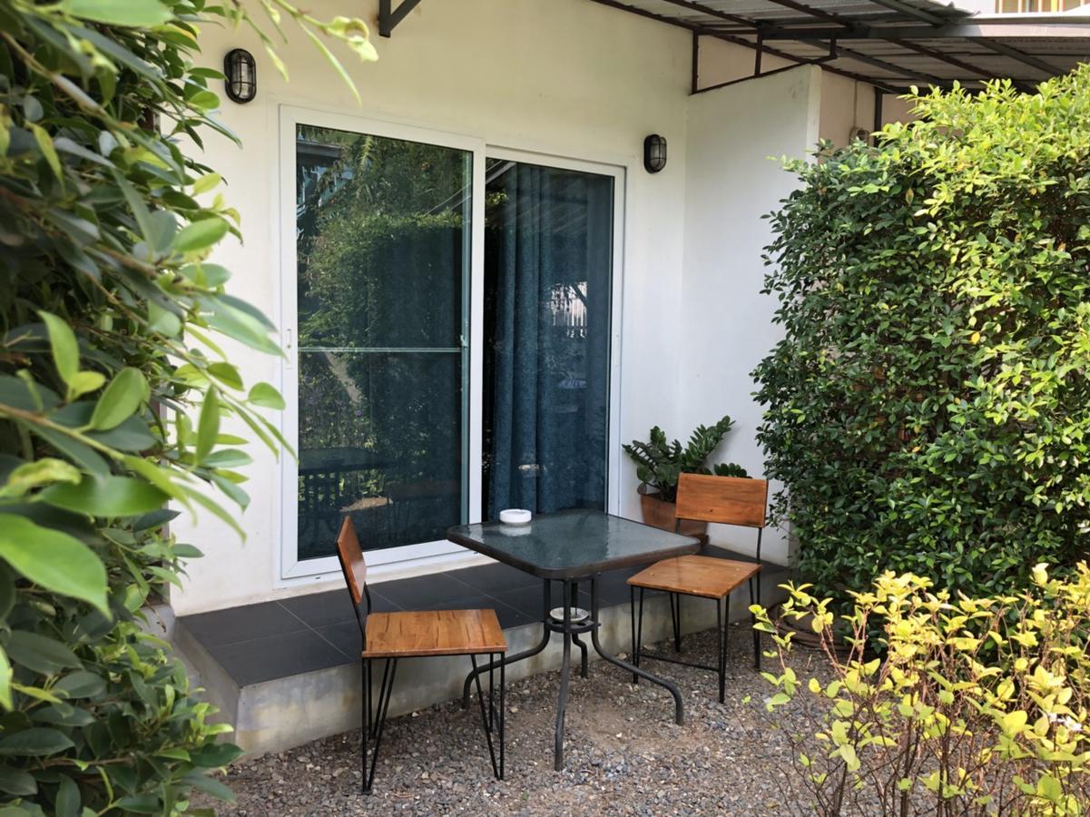 Samanta By The Sea (adults Only)