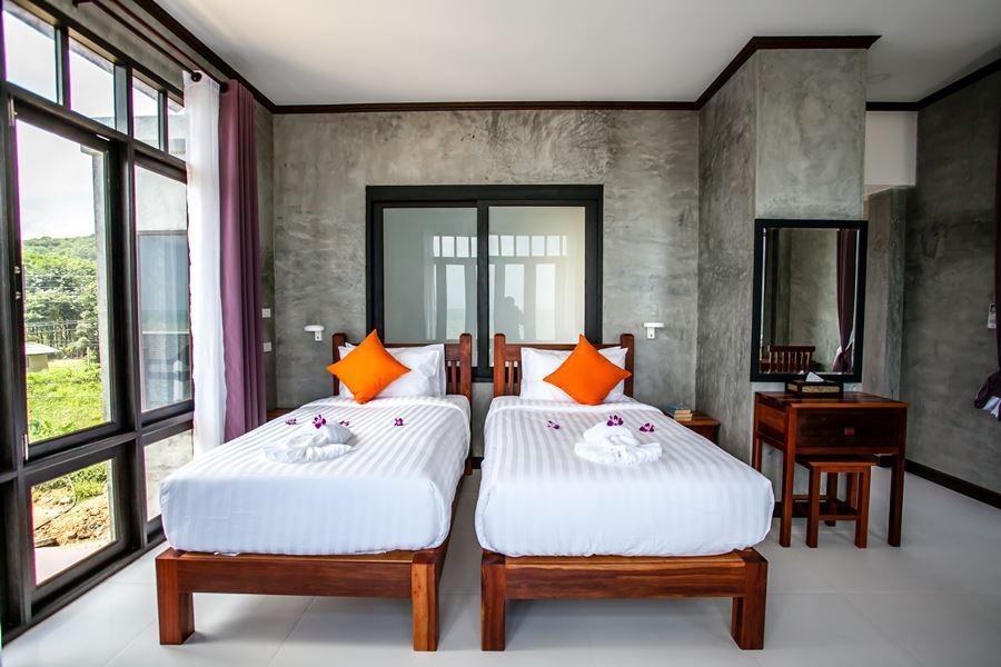 Lanta Corner Resort 3*