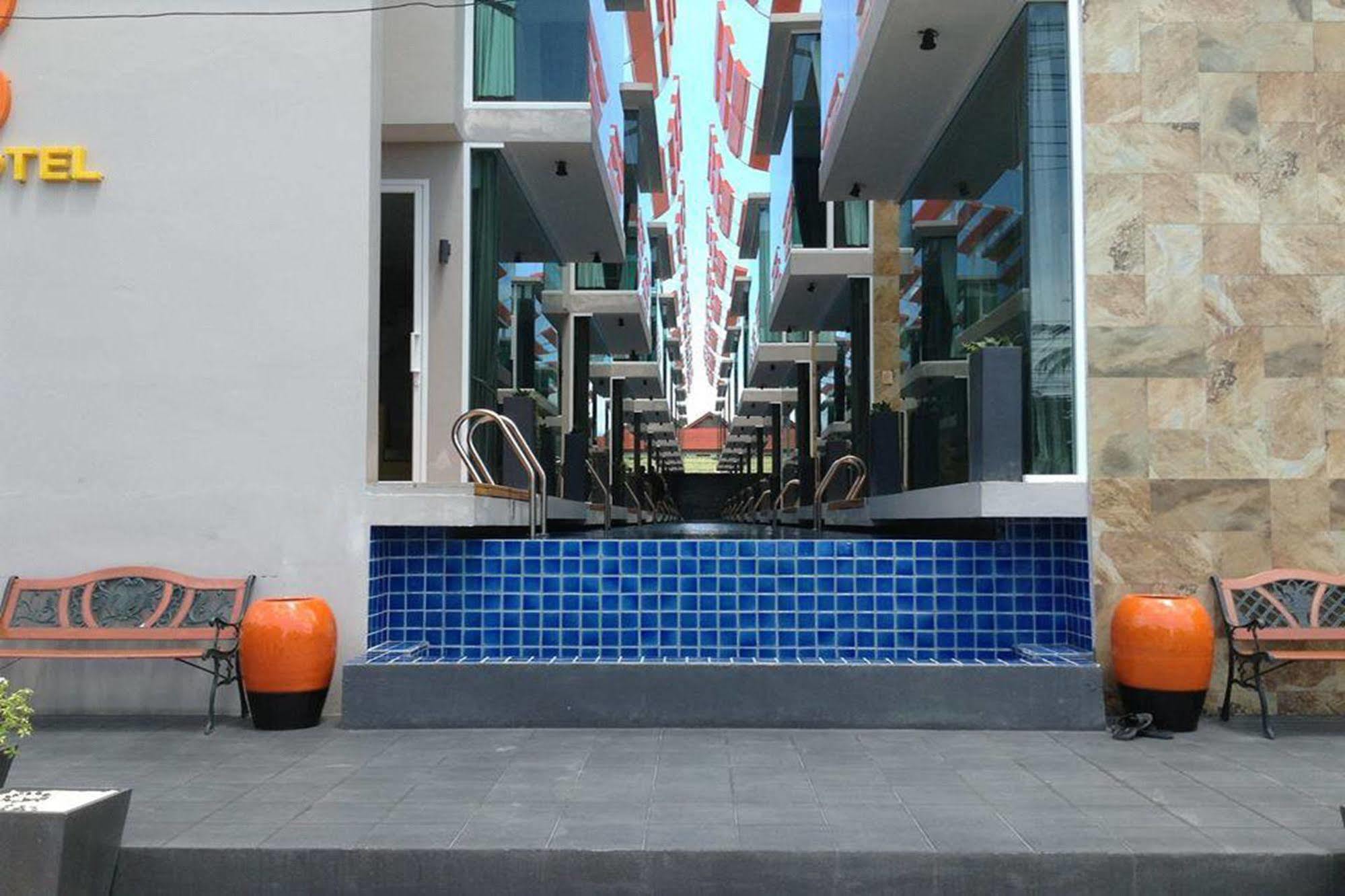 P10 Samui Hotel 4*