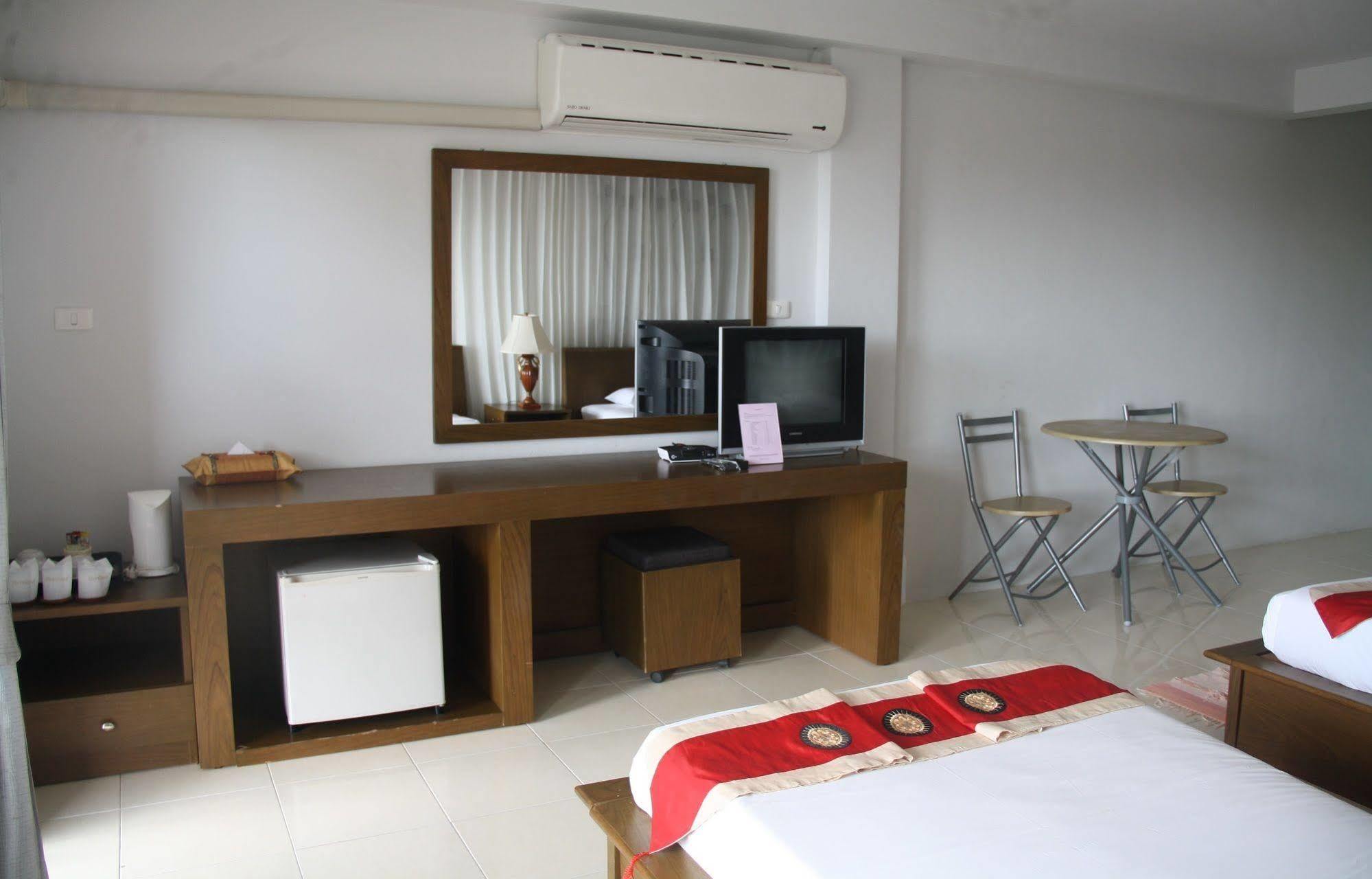 I Krabi Aonang Hotel 2*