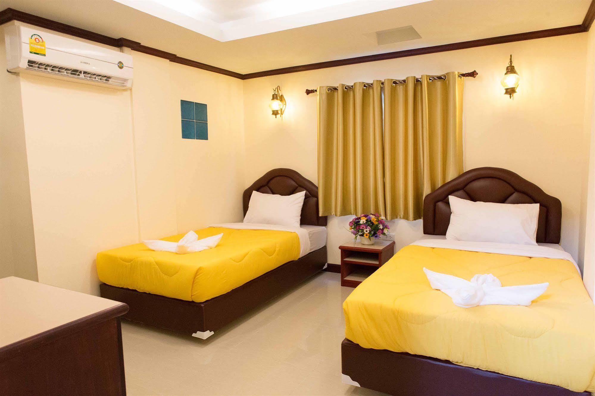 Honey House 3 Hotel 3*